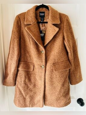 Monroe & Main Wool Blend Boucle Coat M Camel Teddy Tailored Old Money NWT Preppy